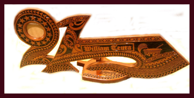 21st key cook island design shaped carving with photo frame on a stand view images - Cook Island Designs 21st key cook island design shaped carving with photo frame on a stand view images - Cook Island Designs